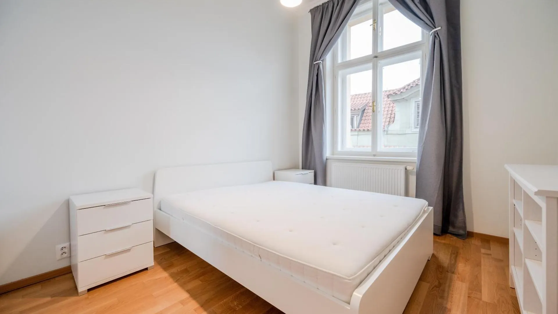 Hotel U 3 Pstrosu Praga