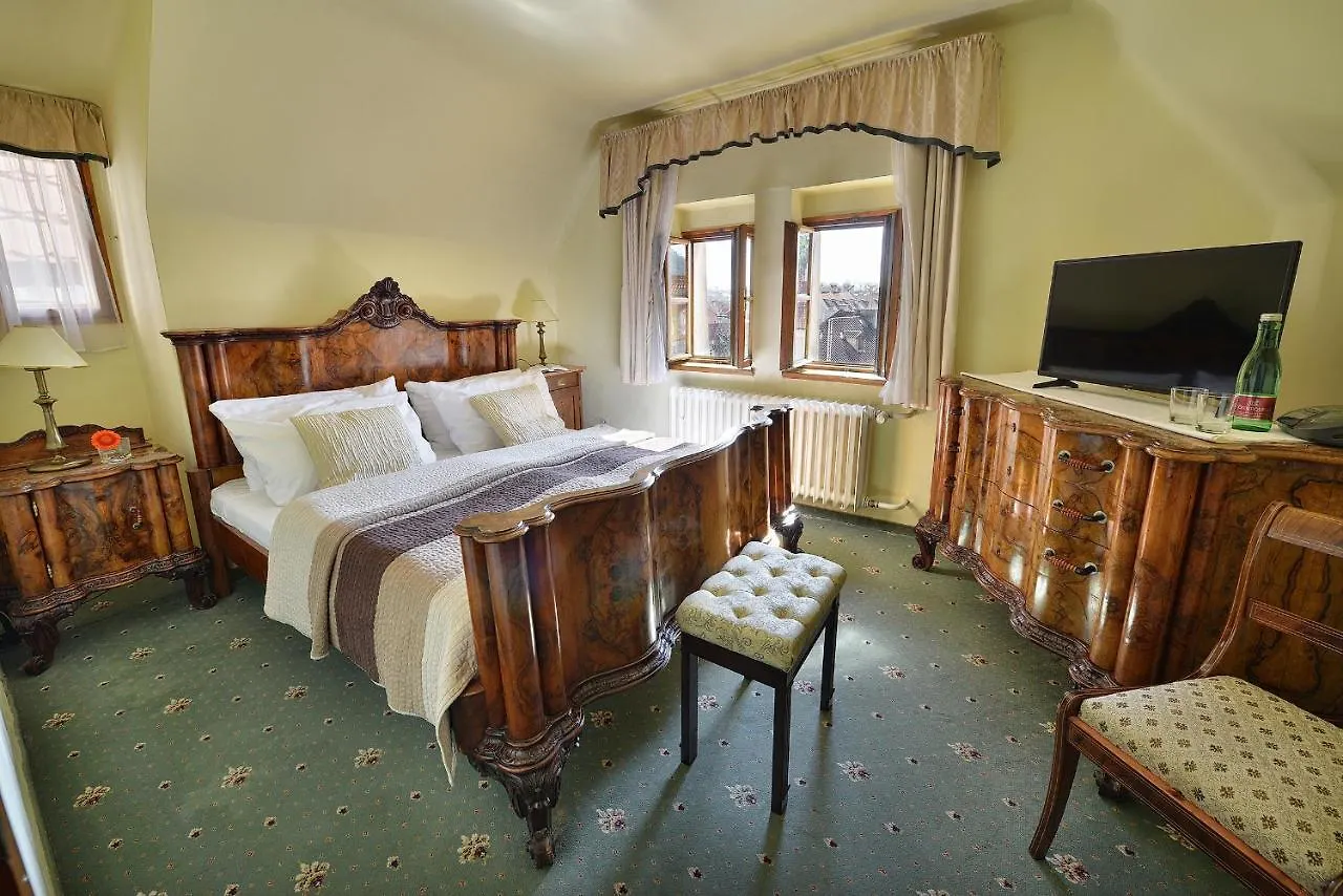 Hotel U 3 Pstrosu Praga 4*,  Czechy