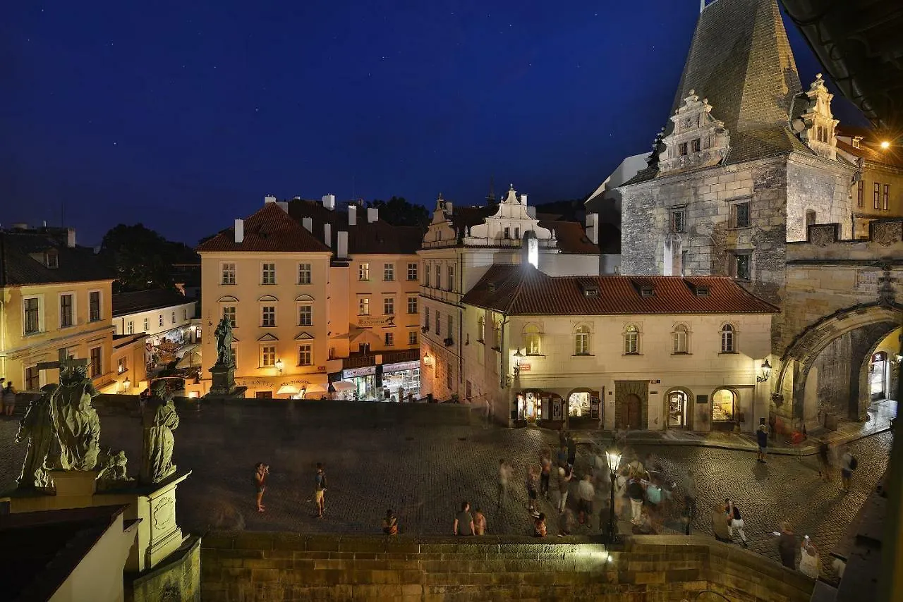 Hotel U 3 Pstrosu Praga