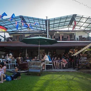 Backpackers Gladstone