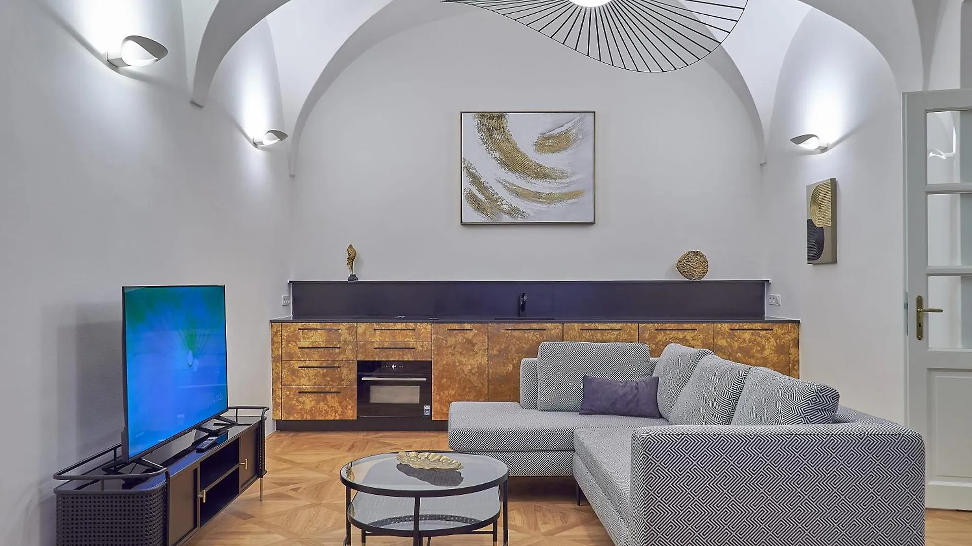 Hotel U 3 Pstrosu Prague 4*,