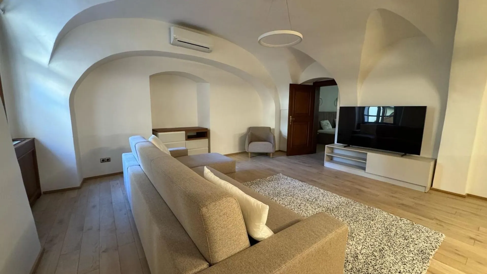 Hotel U 3 Pstrosu Prague
