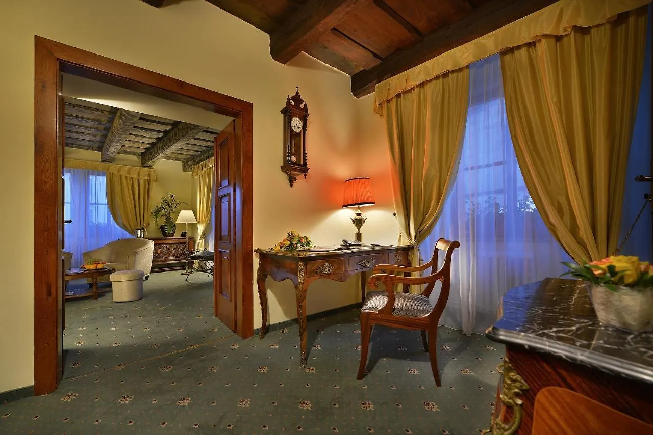 Hotel U 3 Pstrosu Prague